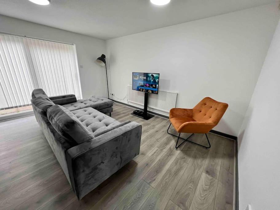 3 Bedroom House With Parking Manchester Exteriér fotografie