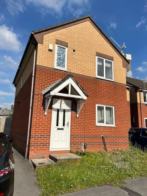 3 Bedroom House With Parking Manchester Exteriér fotografie
