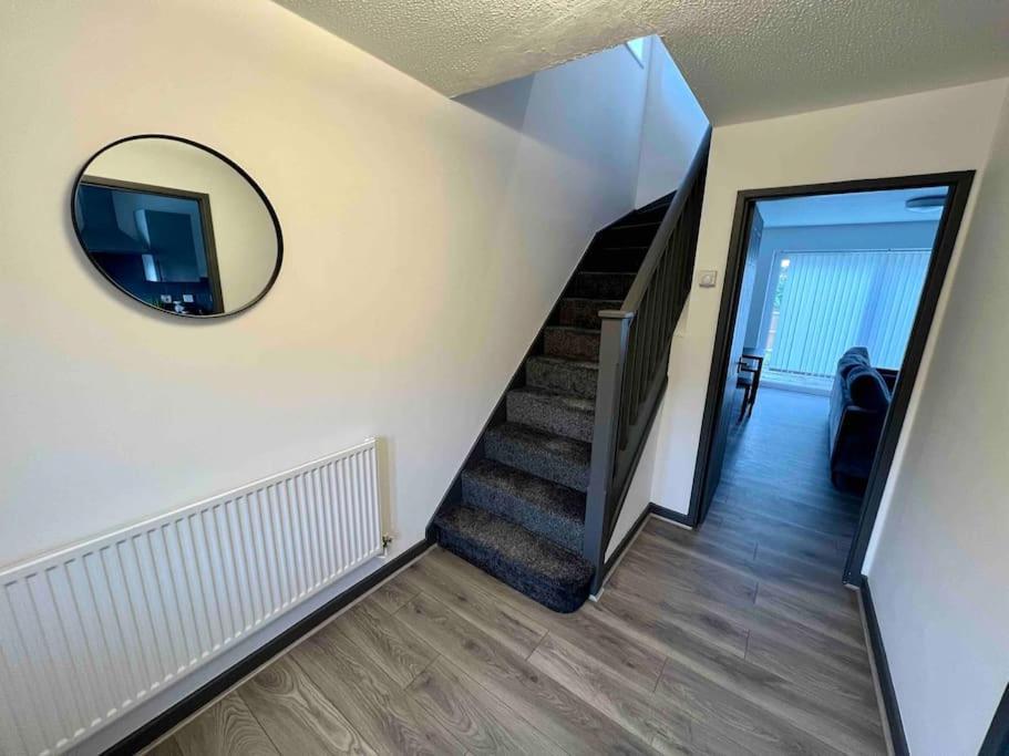 3 Bedroom House With Parking Manchester Exteriér fotografie