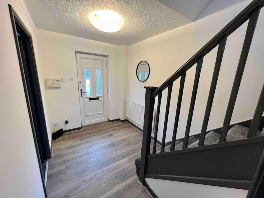 3 Bedroom House With Parking Manchester Exteriér fotografie