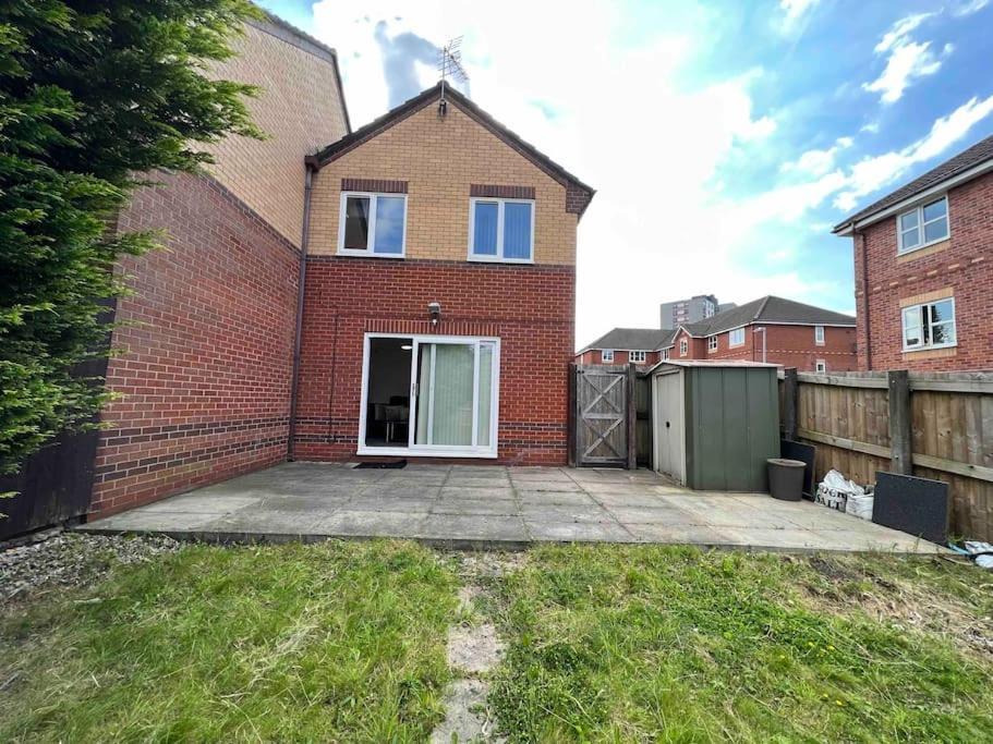 3 Bedroom House With Parking Manchester Exteriér fotografie