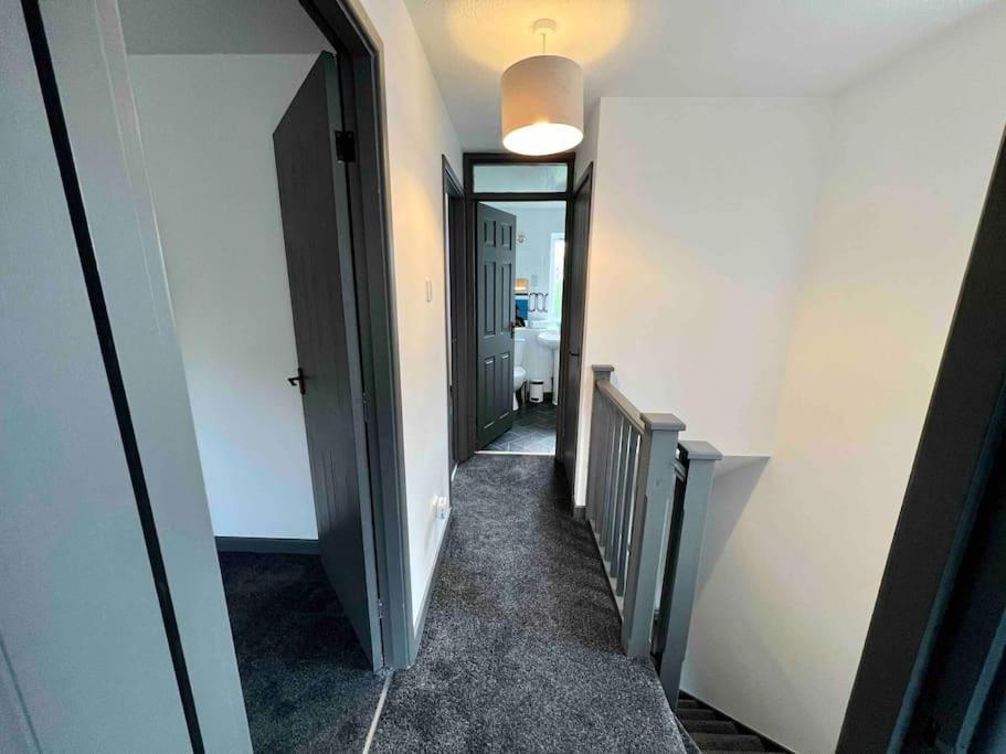 3 Bedroom House With Parking Manchester Exteriér fotografie
